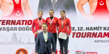 Uluslararası Yaşar Doğu, Vehbi Emre ve Hamit Kaplan Turnuvası’nda ikinci gün tamamlandı