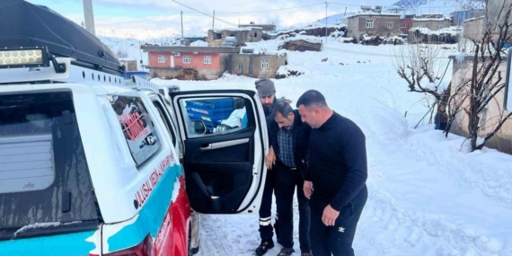 UMKE ekipleri iki hastaya zamanında müdahalede bulundu