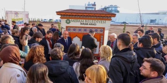 Üniversitelilerin final stresine sıcak bir mola: Başkan Kavuş’tan gençlere çorba ikramı