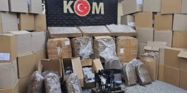 Uşak’ta kaçak tütün ve makaron operasyonu