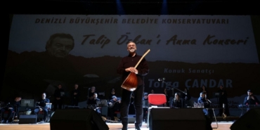 Usta sanatçı Talip Özkan, Denizli’de türkülerle anıldı