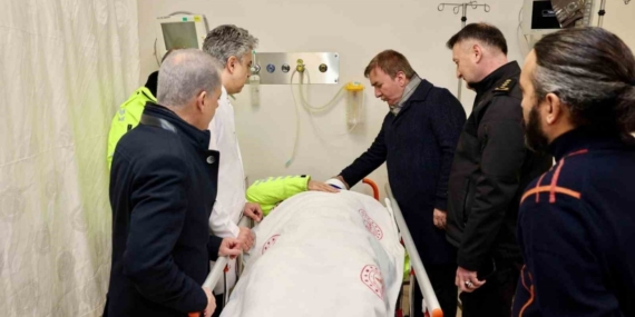 Vali Aydoğdu’dan yaralı polis memurlarına hastane ziyareti