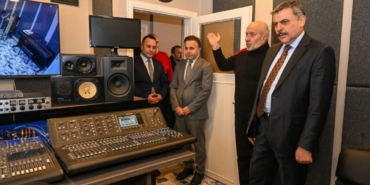 Vali Çiftçi’den "Dua" filmi yönetmenine ziyaret