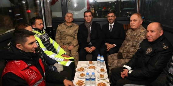 Vali Karakaya’dan yeni yıl ziyaretleri