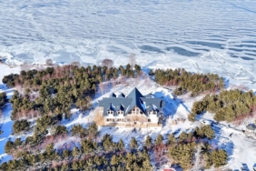 Vali Polat, Kütük ev inşaatını inceledi