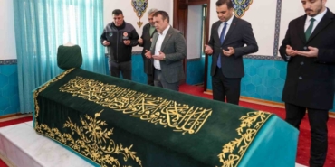 Vali Sözer, Dursun Fakıh Türbesi’nde incelemelerde bulundu