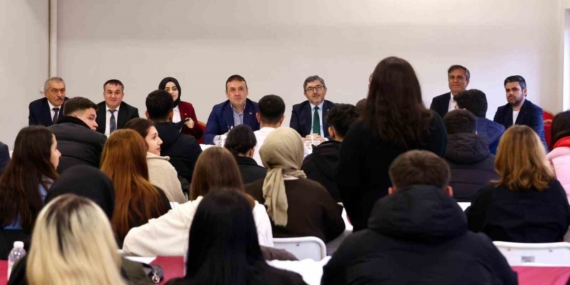 Vali Sözer Gölpazarı MYO’da öğrencilerle bir araya geldi