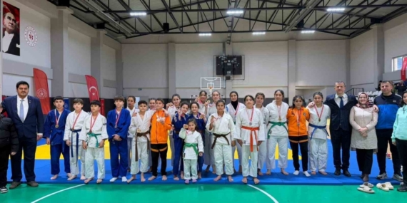 Yıldız judocular Koçarlı’da mindere çıktı