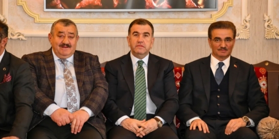 Yıllardır bitirilemeyen Bayburt-Gümüşhane Havalimanı için iki ilin valisi bir araya geldi: 2026’da tamamlanması hedefleniyor