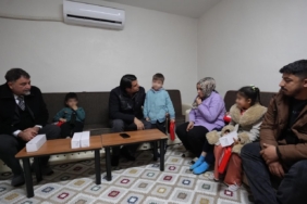 Yılmaz’dan evi yanan Kömek ailesine anlamlı ziyaret