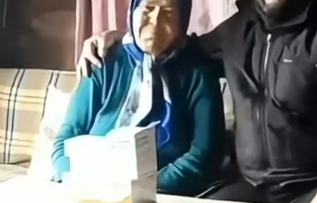 Yolu kapanan köydeki hastanın ilaçları için ekipler seferber oldu