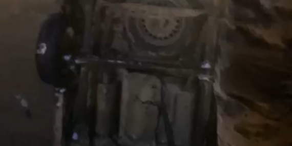 Yüksekova’da buzlanma nedeniyle köprüden düşen otomobildeki 4 kişi yaralandı