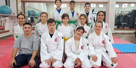 Yunusemre’de down sendromlu bireylere yönelik judo kursları başladı