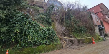 Zonguldak’ta 8 eve ulaşım sağlayan merdiven heyelan nedeniyle kapatıldı